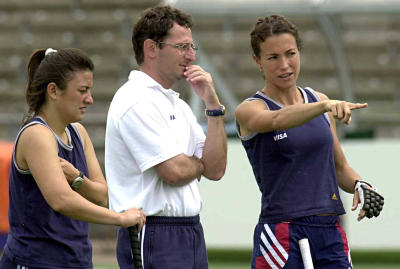 20-08-01 Jorgelina Rimoldi - Gabriel Minadeo y Magdalena Aicega - (foto obtenida de www.yahoo.com. ar - Deportes - Fotos) 